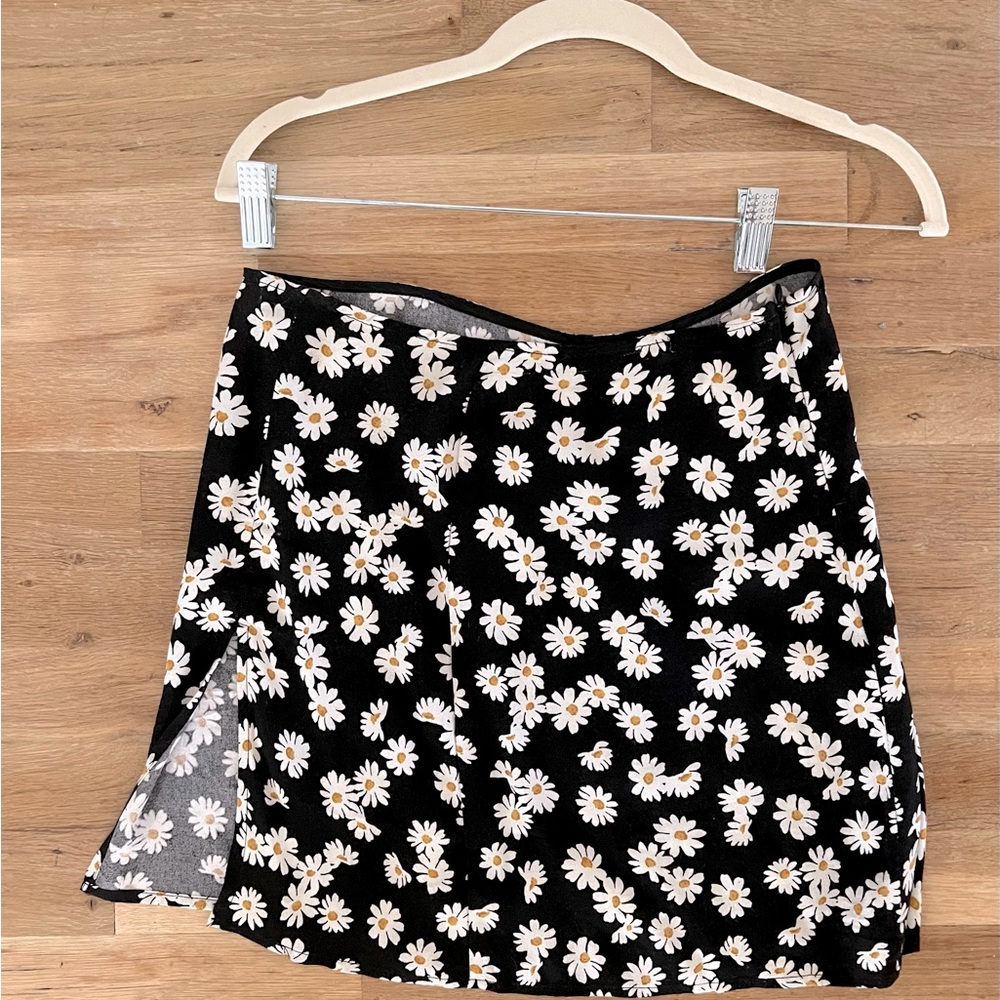 Reformation Margot Mini Short Skirt Daisy Chain (Size 4) - Picture 2 of 3